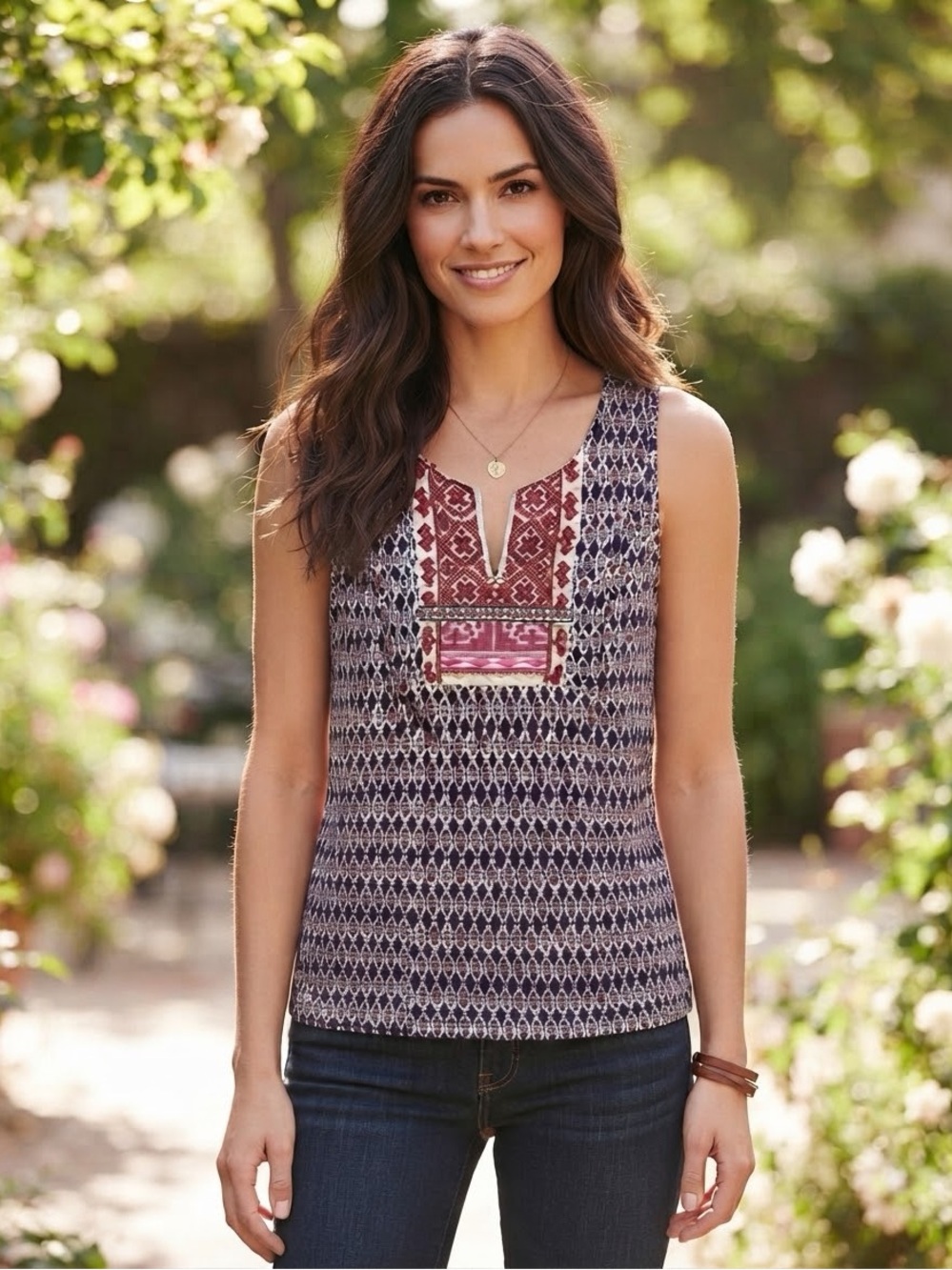 Embroidered Geometric Tank Top - Navy & Red